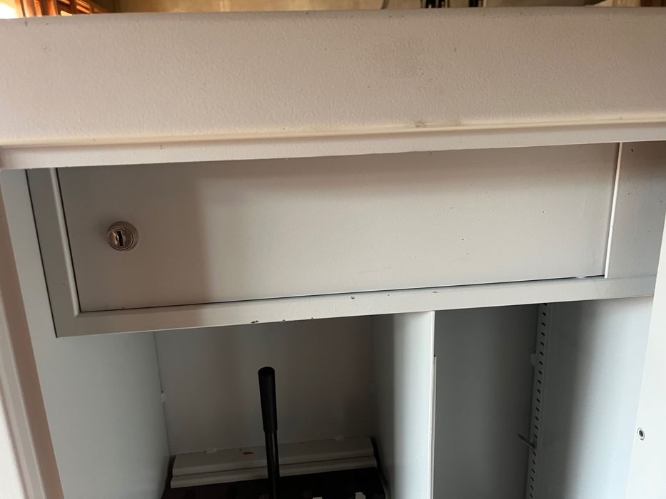 Масивна каса за ловно оръжие за 7 бр