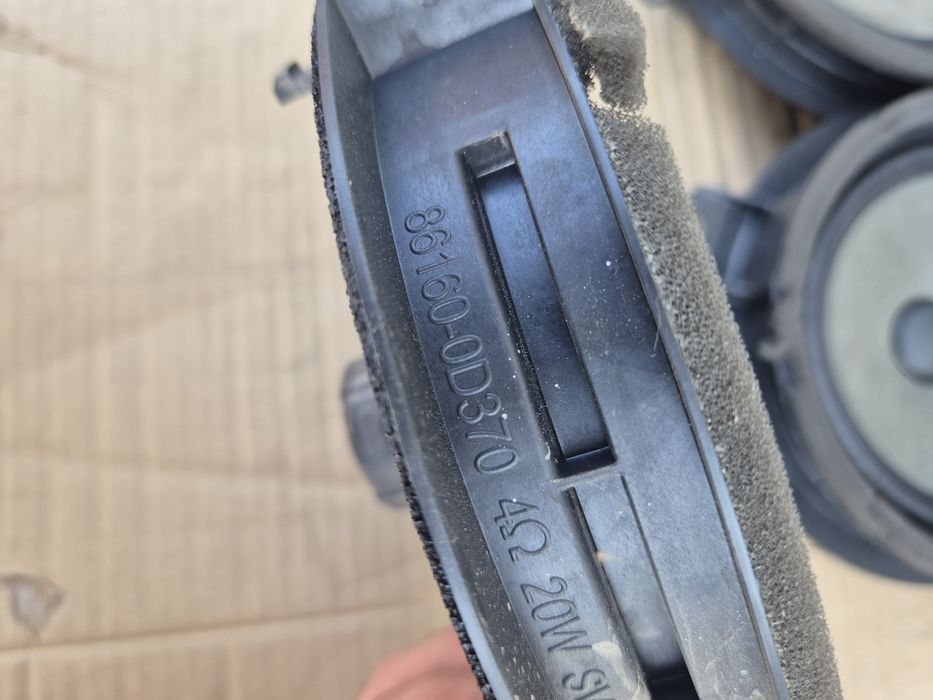 Boxe Originale Față/Spate Toyota Yaris 3. 2012-2019.