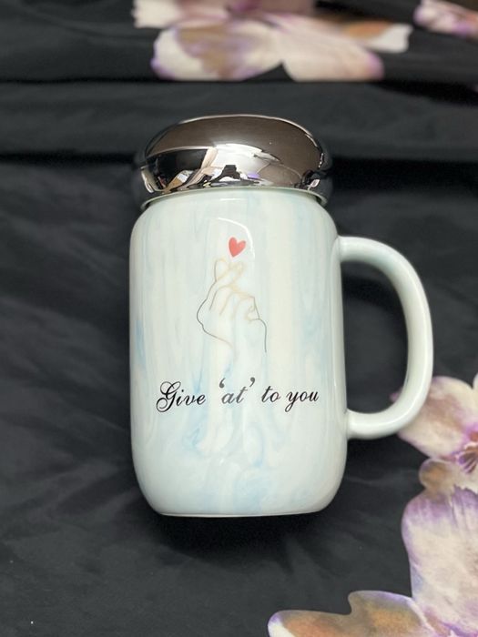 Милая кружка с крышкой