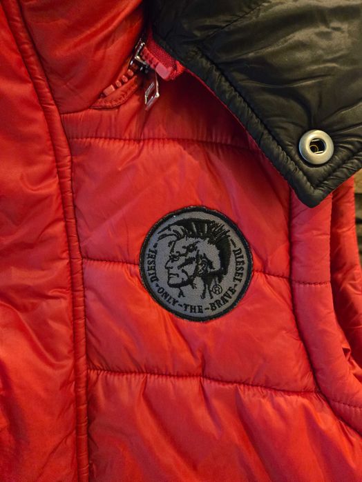 Детски елек Diesel 10-12 г. / 100 % Оригинален / Перфектно състояние