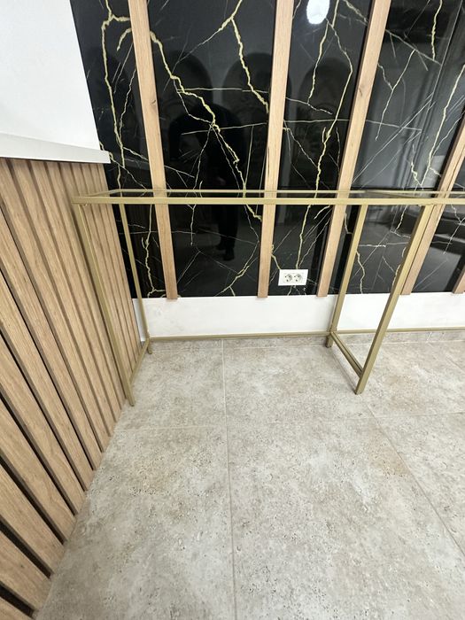 Masa, etajere  sticla mobilier magazin