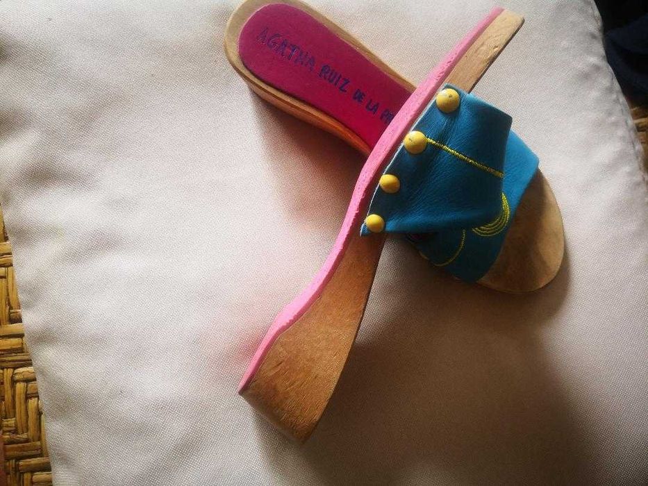 Saboti Agatha Ruiz de la Prada