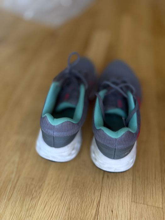 Малатонки Nike за спорт