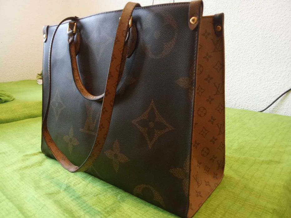 Голяма чанта Louis Vuitton - 120 евро.