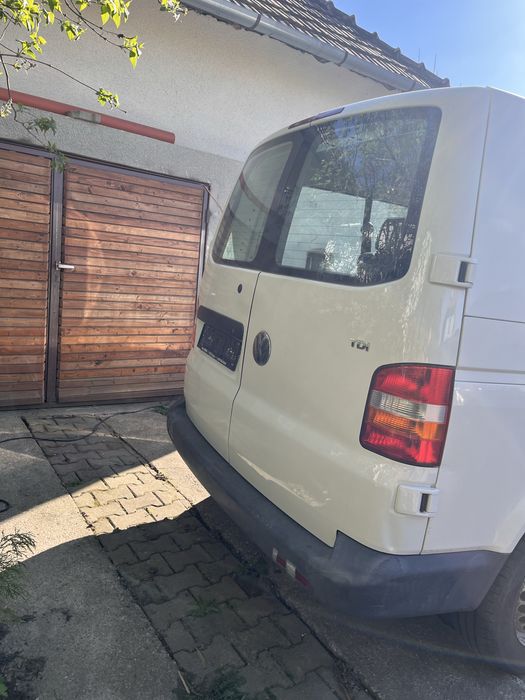 Vand VW T5 8+1 locuri lung