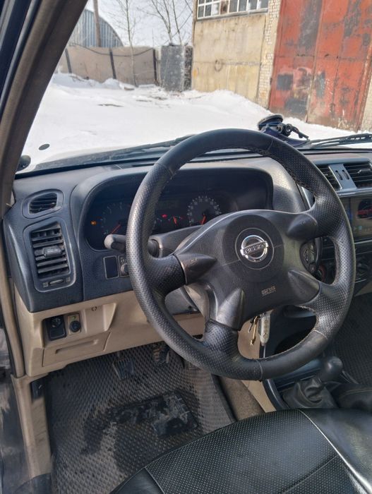 Продам  авто Ниссан Тирано