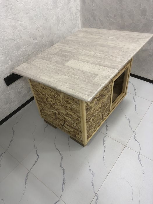 Будка ручной работы — тепло, сухо и надёжно!