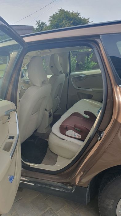 VOLVO XC60 2011 — imagine 4