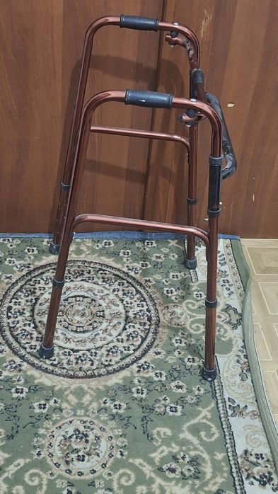 Ходунок для взрослых