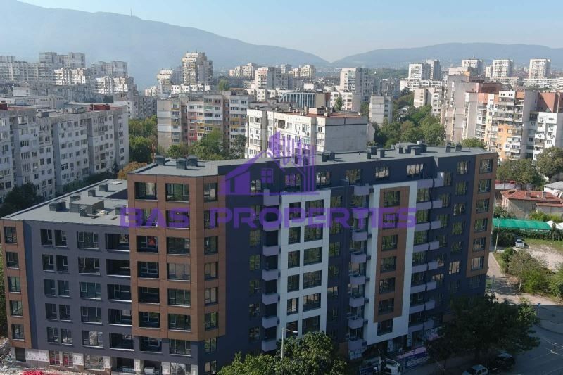 Продава се Четиристаен апартамент в София, Разсадника - 201 кв.м за 1742 €/кв.м - Снимка #9