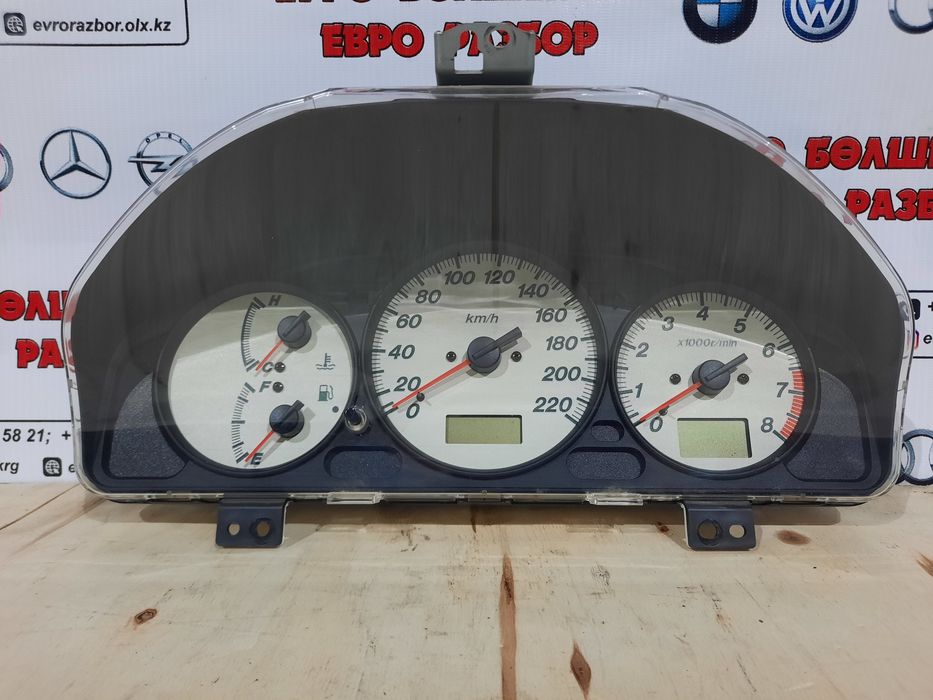 Щиток приборов Мазда