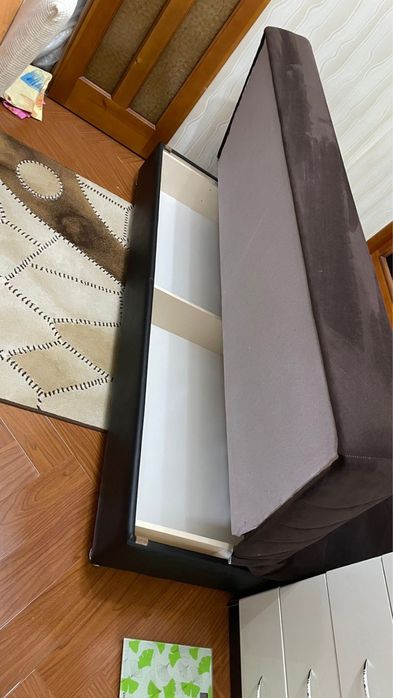 Диван-книжка велюр продается