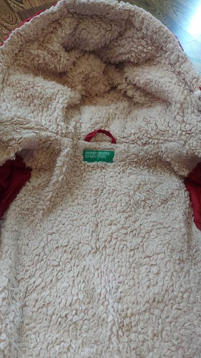 Детско  топло яке BENETTON+ шапка подарък
