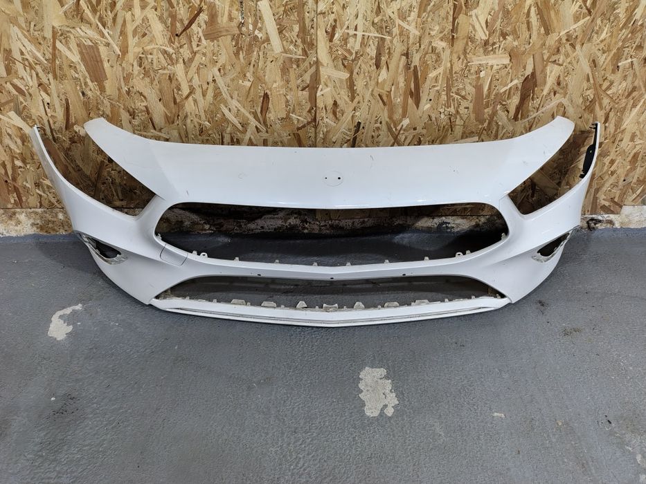 Bara fata Mercedes A-Class W177 Facelift an 2022-2025