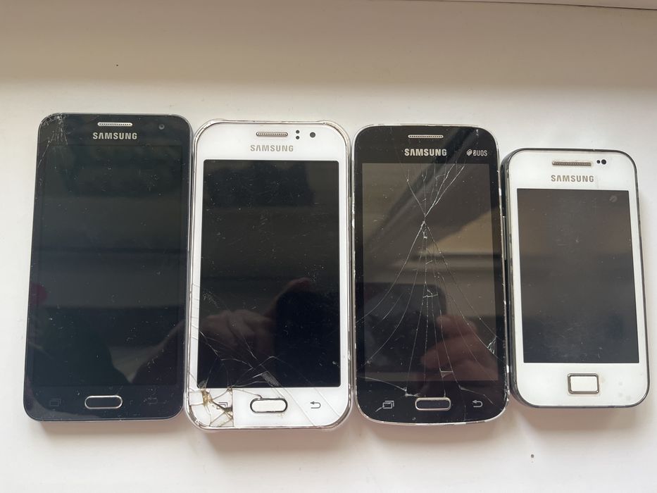 Мобильные телефоны