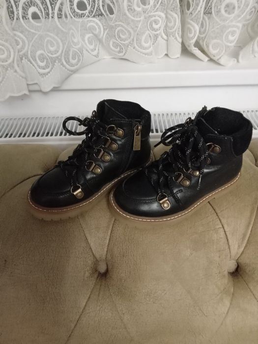 Детски ботуши-апрески,боти-кубинки,боти-естествен велур,маратонки,пант