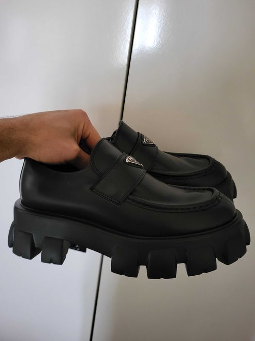 Мъжки обувки Prada