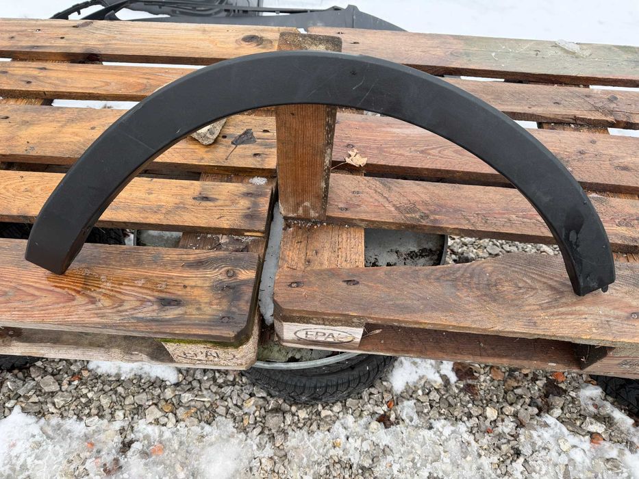 Лайсна Вежда калник Volvo XC40