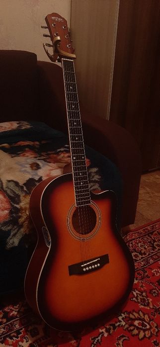 Акустическая Гитара