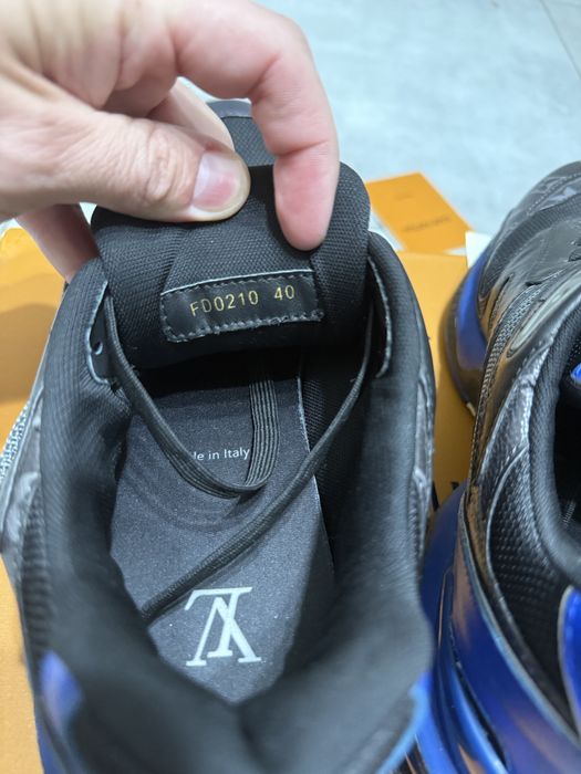 Adidasi Louis Vuitton