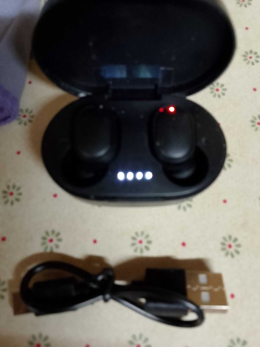 Продавам безжични слушалки!