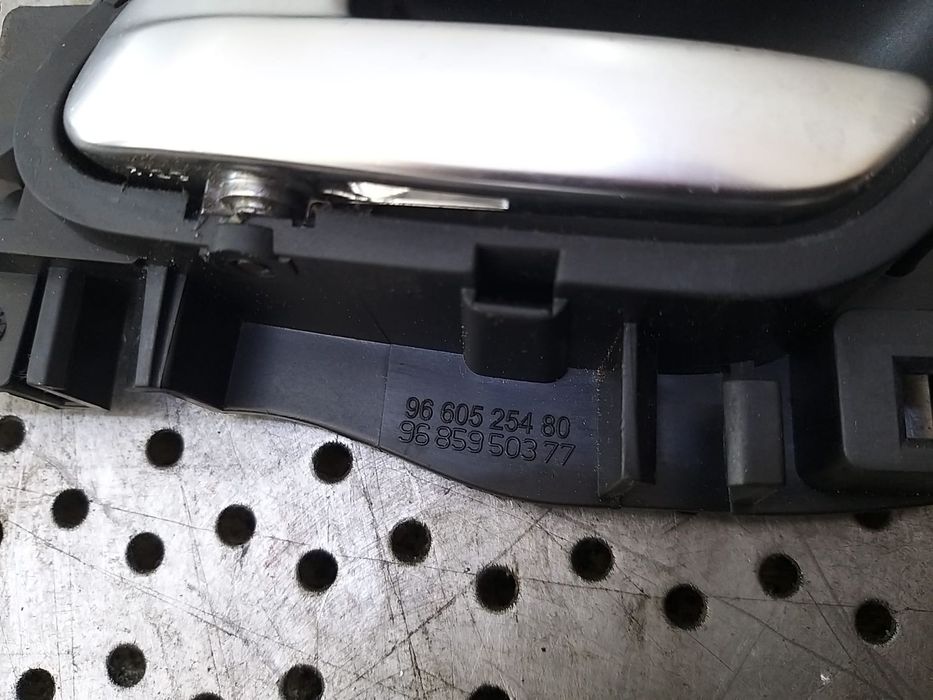 Maner interior usa stanga fata peugeot 508 1 2010 9660525480 9685950377