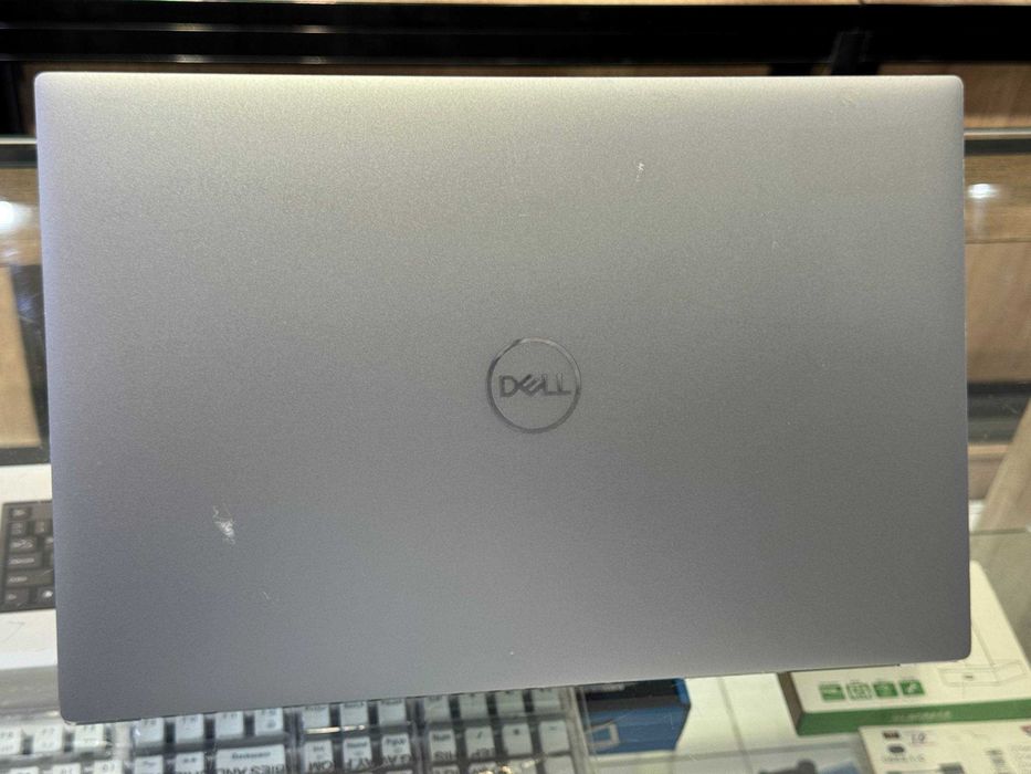 Ultrabook DELL Precision 5560 i7-11850H ram 16 ssd 256 RTX A2000 4gb