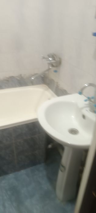 Navoiy shahrida yangi bozorni yoniga yaqin joylashgan