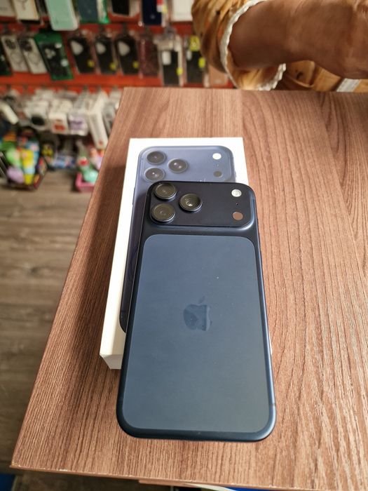 iPhond 17 pro max 512gb