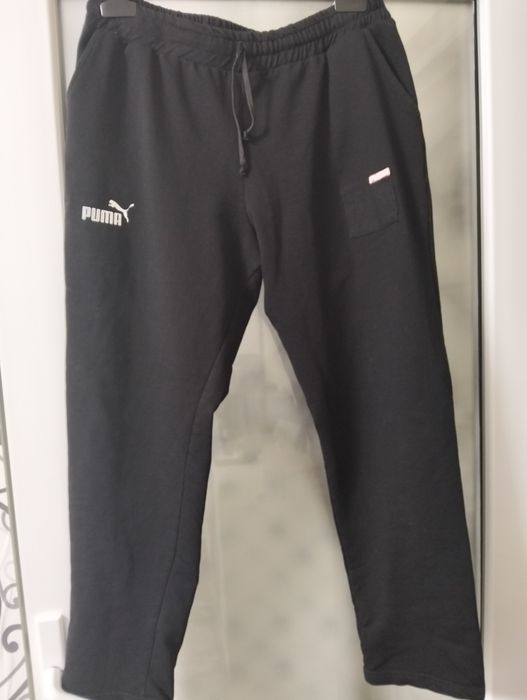 Vând pantaloni PUMA