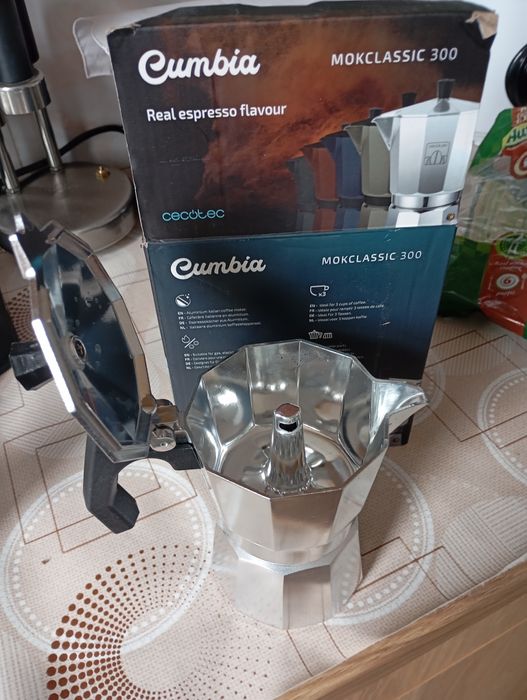 Espressor aragaz Cumbia pt 3 cafele nou