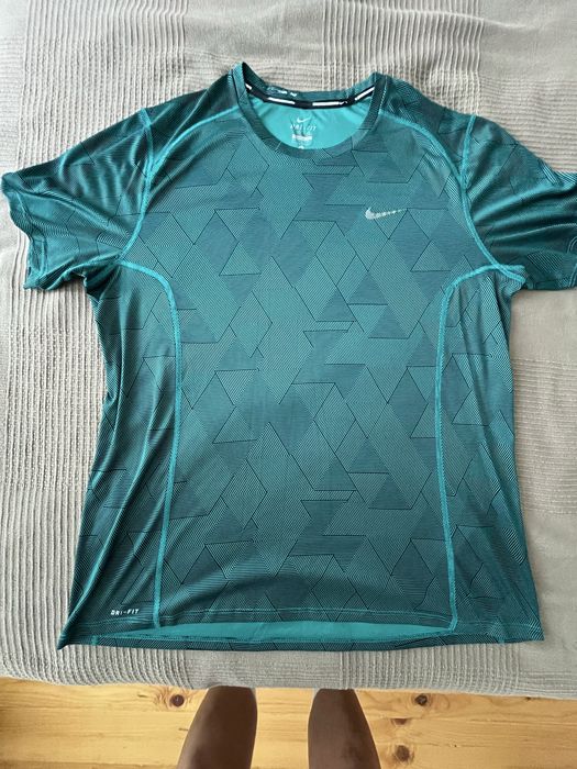 Спортна тениска Nike