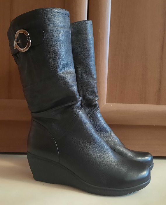 НОВЫЕ.  Сапоги женские, зимние, натуральная кожа, р-р 40.