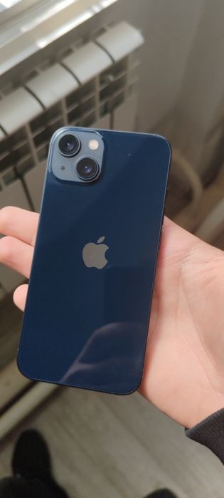 IPhone 13 с гарантией и оригинал проводом