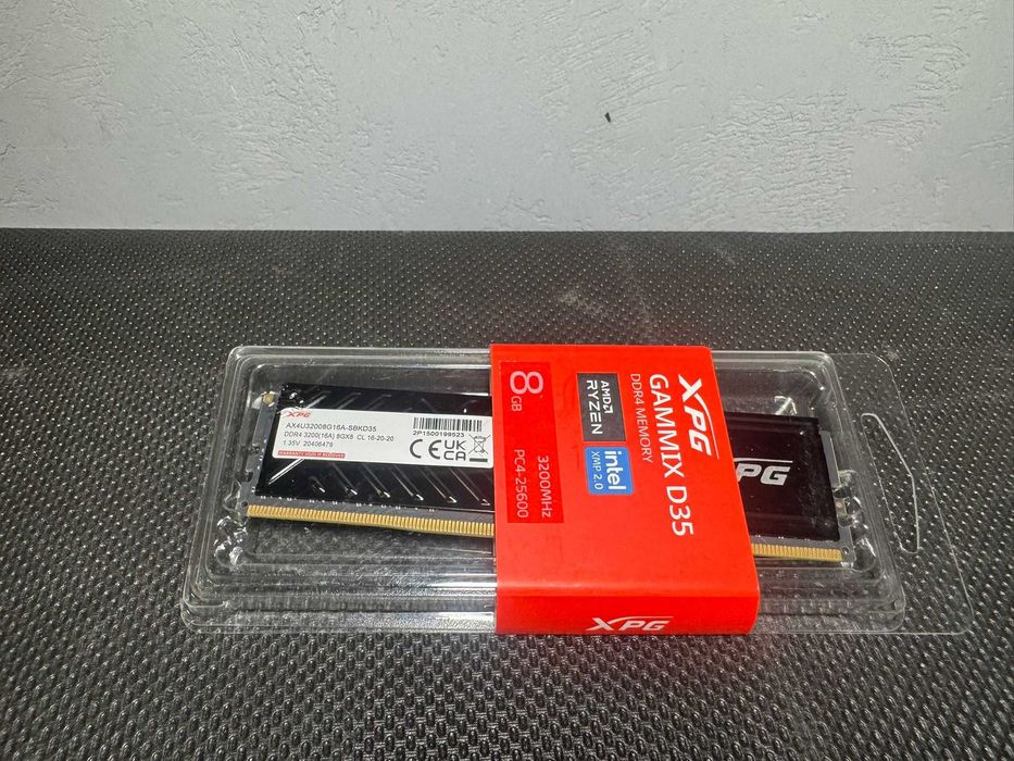 Memorie RAM 8GB DDR4 3200MHz Desktop PC Acer XPG PNY
