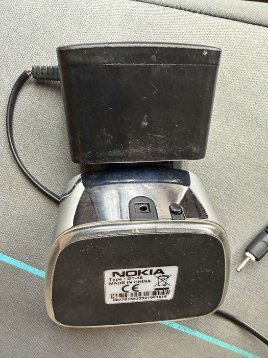 Зарядное устройство Nokia 8800