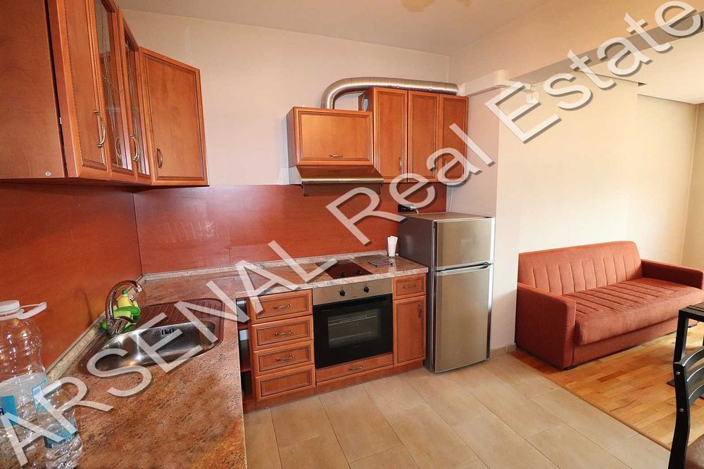 Дава се под наем Тристаен апартамент в София, Център - 100 кв.м за 750 € - Снимка #2