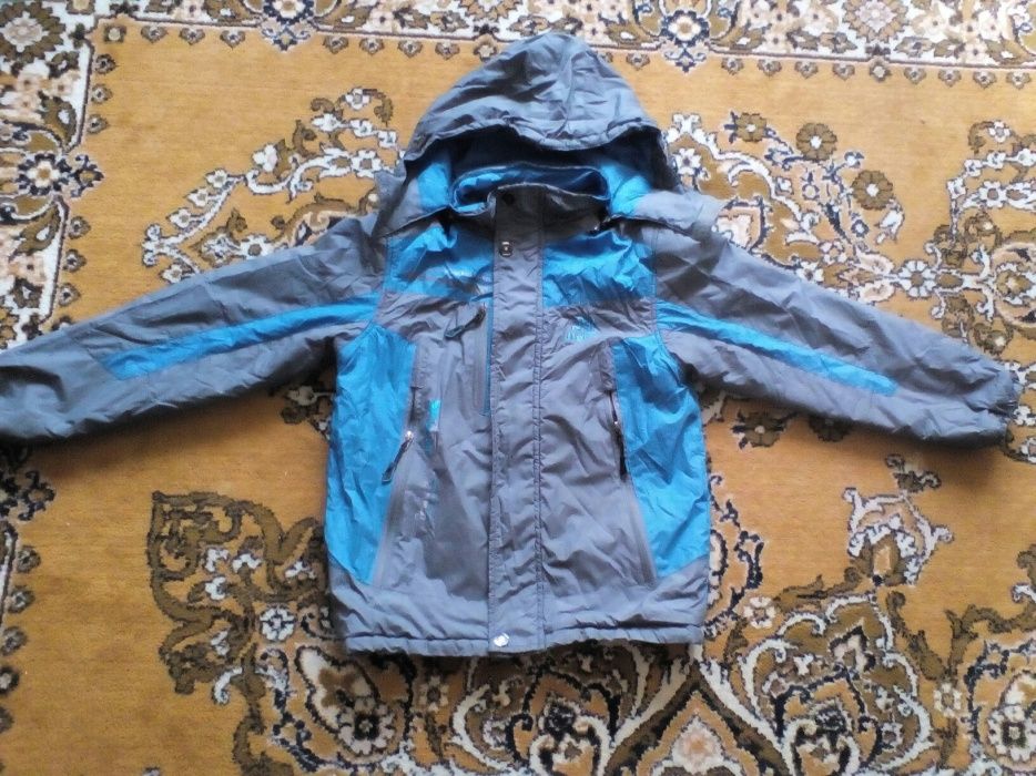 Куртка демисезонная