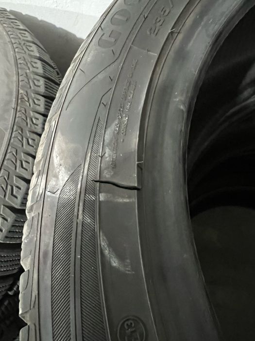 Зимни гуми GoodYear UltraGrip Performance 235/50/18