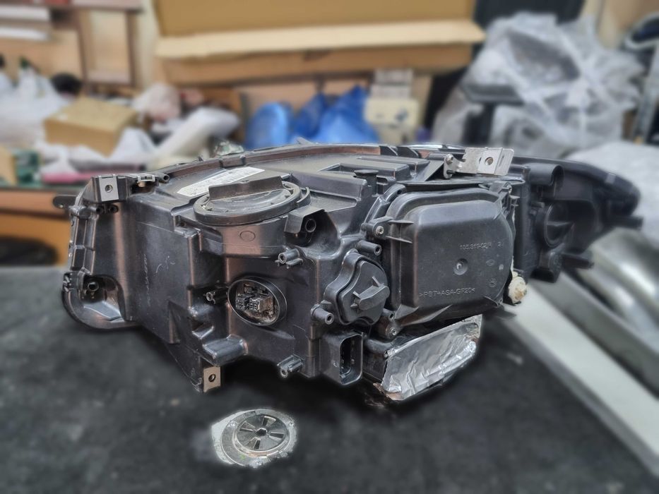 Десен фар BMW 5 F10 Xenon Adaptive Facelift десен бмв 5 ф10 завиващ