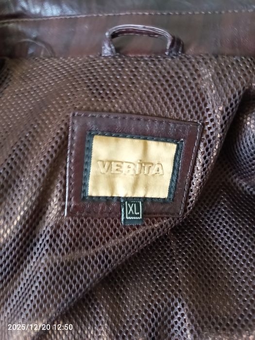 Кожаный пиджак. Одевалась один раз.