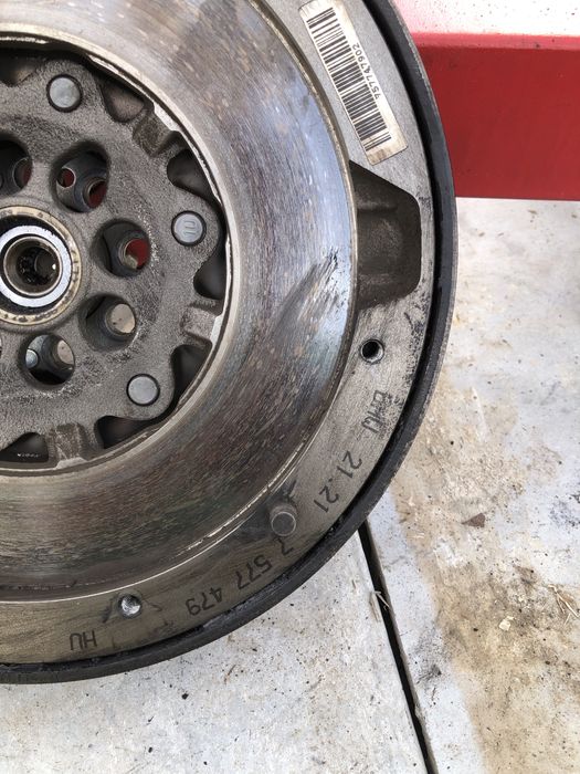 Съединител LUK с маховик за Bmw N47D20 2.0d 318d,320d,116d,118d,120d