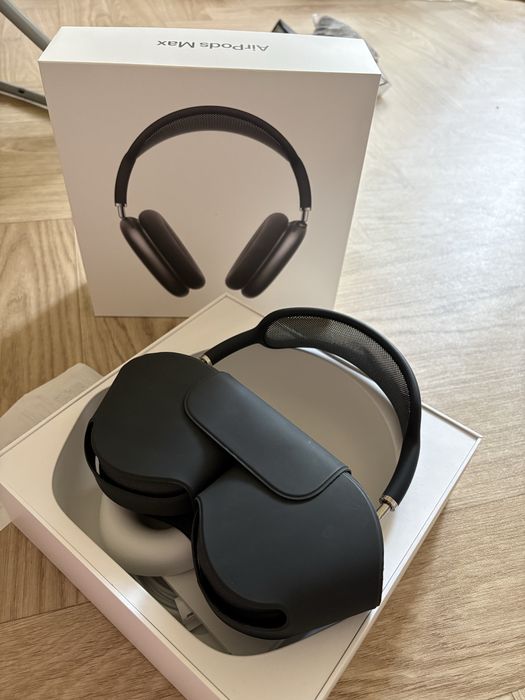 Apple AirPods Max Space Gray