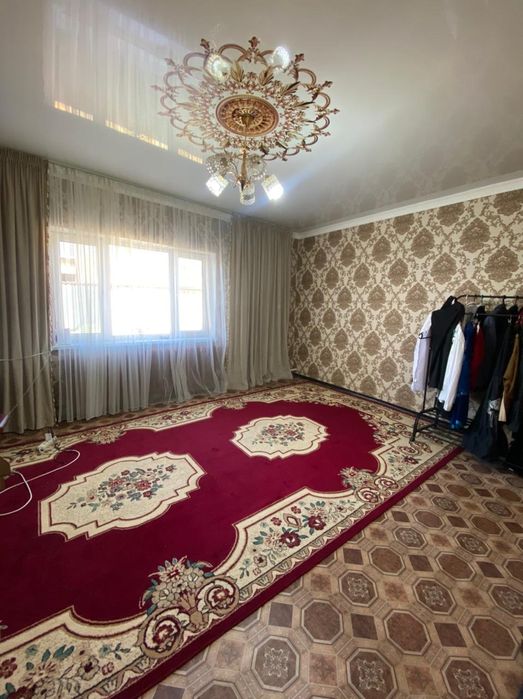 Частный дом с участком