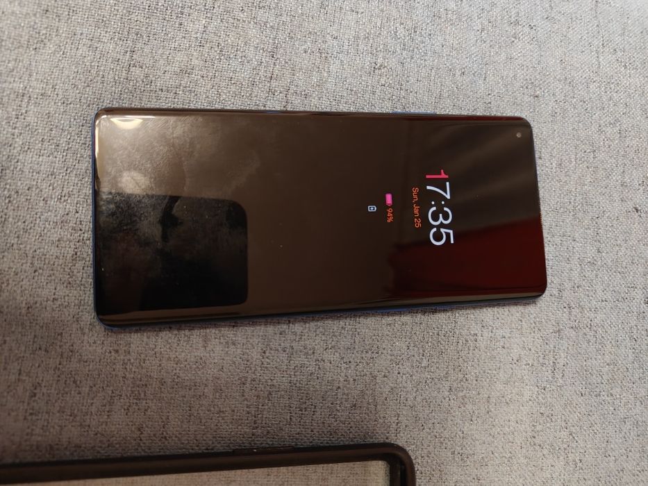 OnePlus 8 pro 256 gb 12 gb ram