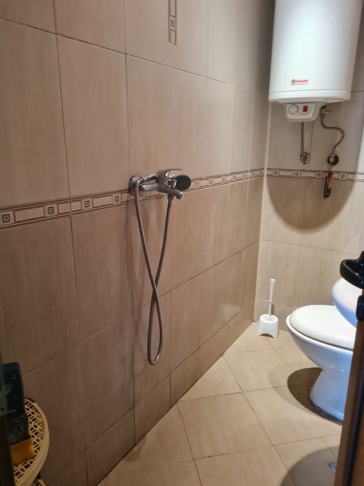 Дава се под наем Четиристаен апартамент в Благоевград, Идеален център - 100 кв.м за 255 € - Снимка #1