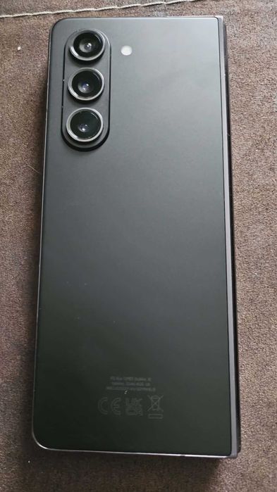 Samsung Galaxy Z Fold 5 5G – 512GB / 12GB RAM – Blek