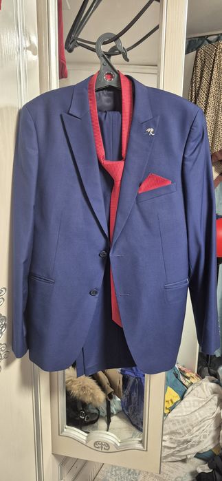 Продам костюм мужской