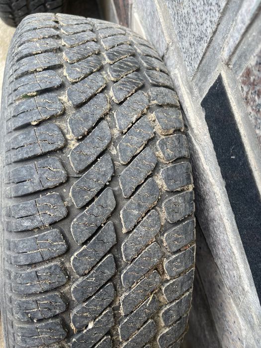 Jante pe 15 cu capace VW si anvelope iarna 195/65/R15