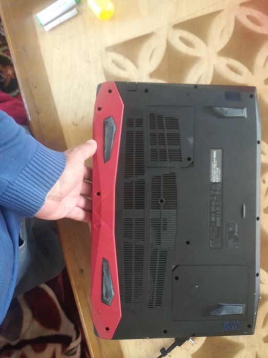 Aser predator hellios 300 intel core i7  2.8ГГц.